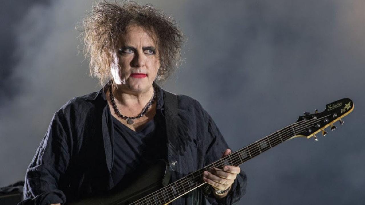 “Es hora de irse”: Robert Smith de The Cure se va de X
