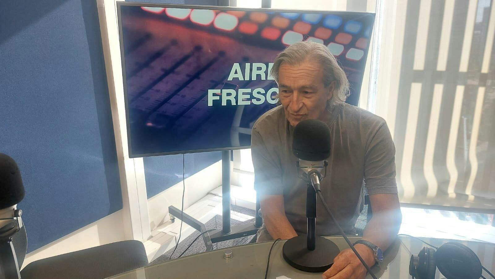 Gonzalo Contreras sobre los personajes de su nueva novela, El verano y toda su ira: “Cuando estás escribiendo de un personaje, vas sintiéndote como él. Tienes que renunciar a tu identidad y ser el otr