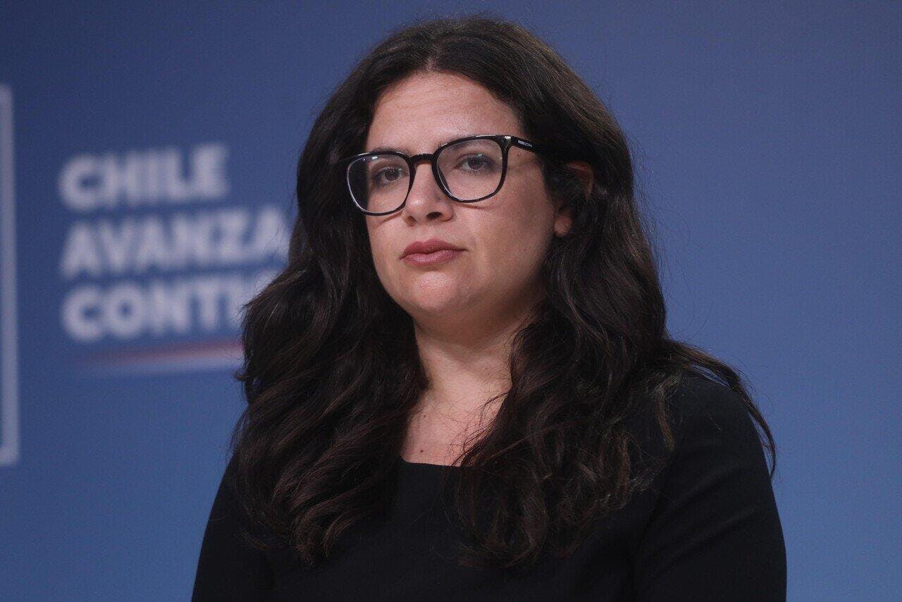 Muerte de funcionaria en Ministerio de Hacienda: Ministra Orellana dice que no puede conocer sumario y ANEF levanta “alerta naranja” por maltrato de autoridades en tres regiones