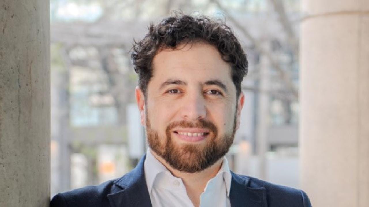 Claudio Castillo sobre el nuevo modelo residencial del país: “Las residencias pasarán a estar organizadas por tramo etario. Aumentamos los cuidadores terapéuticos, pasamos de un adulto cada ocho niños