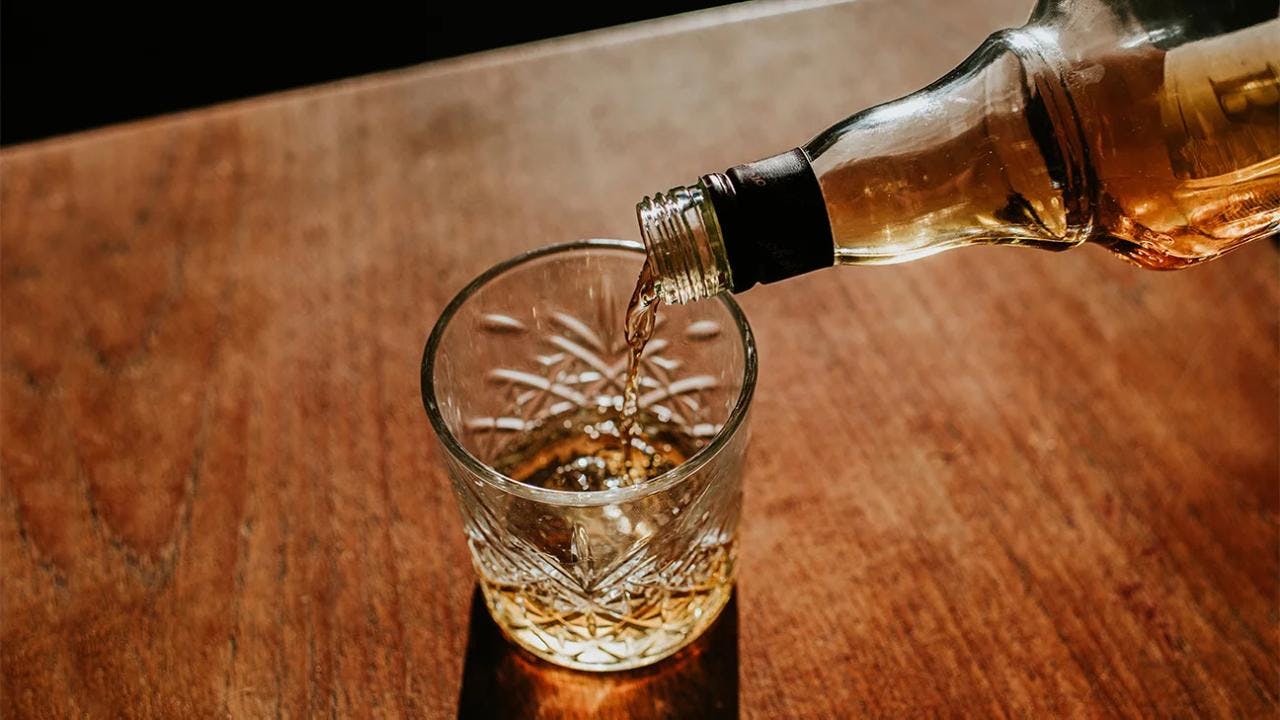 EE.UU. pide que las bebidas alcohólicas tengan advertencias como los cigarrillos