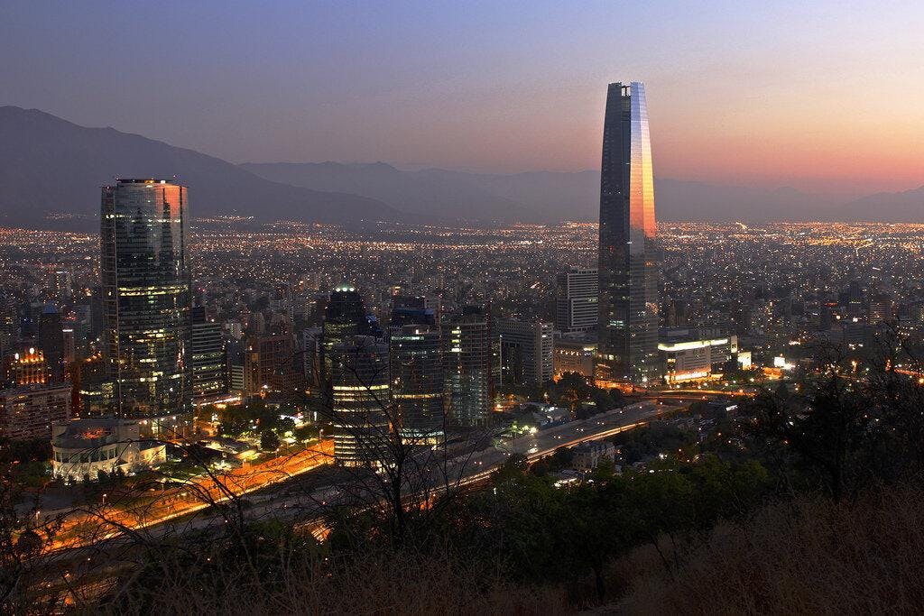 Santiago es la ciudad más cara para vivir