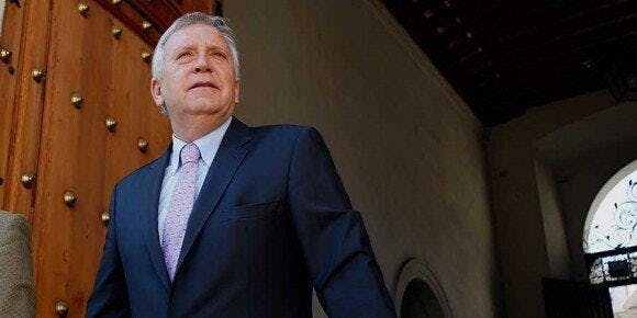 Ministro del Interior suspende actividades en región de Los Ríos y regresa a La Moneda