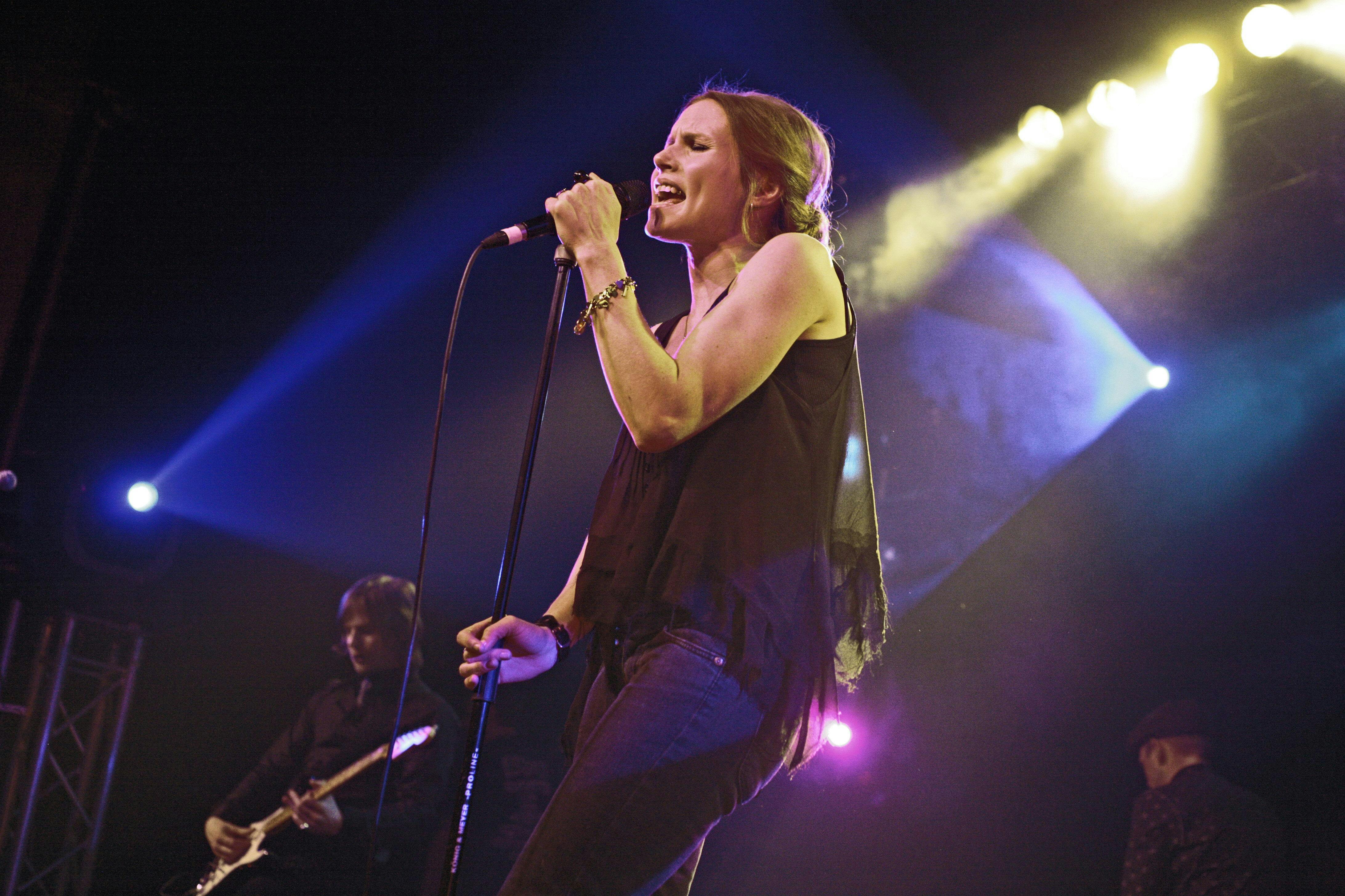 Nina Persson – Animal Heart