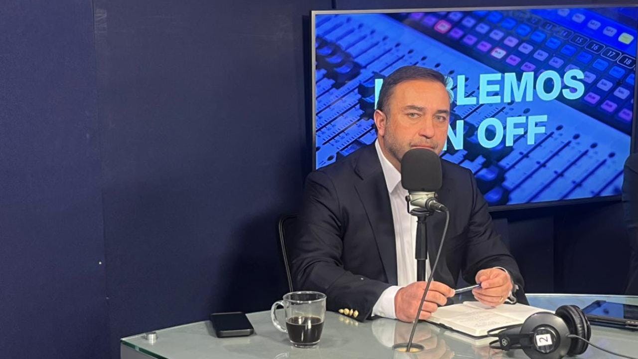 Rodrigo Arellano y Jeannette Jara en debate: "Atribuirle intentos golpistas a Machado fue un error. Trató de salirse un poco de ese barro que entró ella misma"