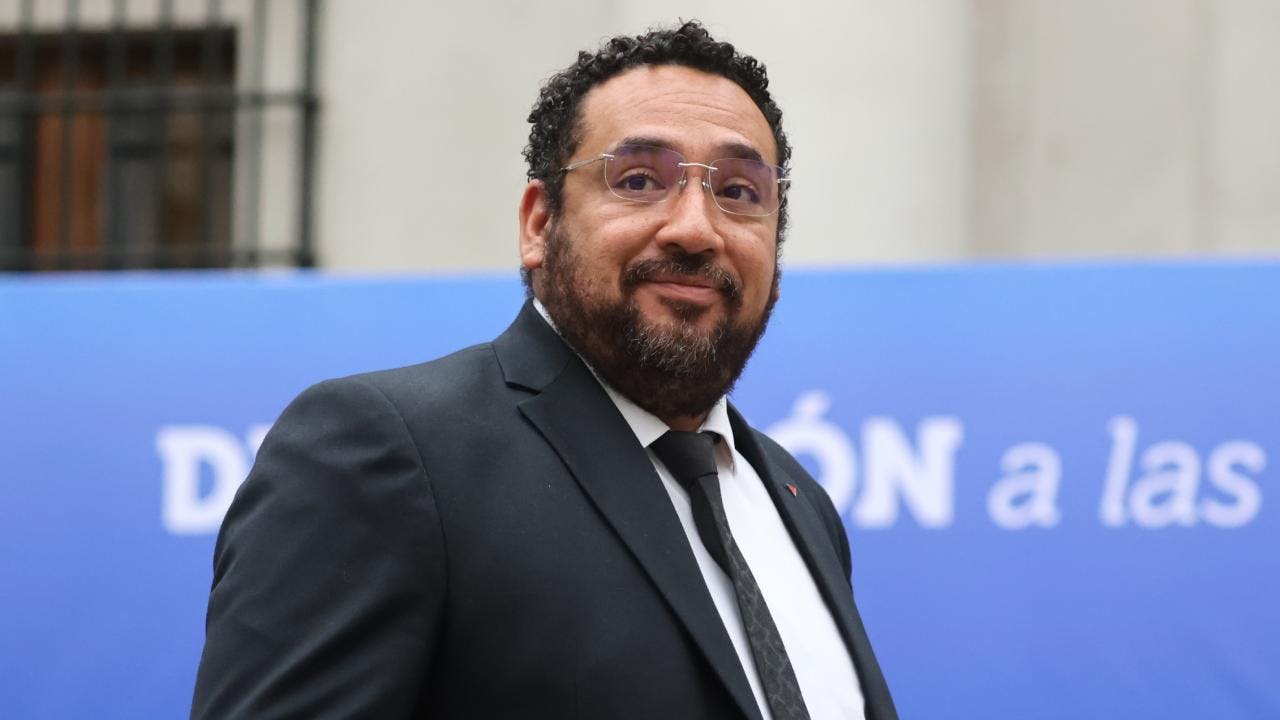 Nicolás Cataldo y futuro del FES: "Vamos a llegar a puerto durante enero, este tema se lo vamos a dejar resuelto a la próxima o próximo ministro de Educación, para eso estamos trabajando"