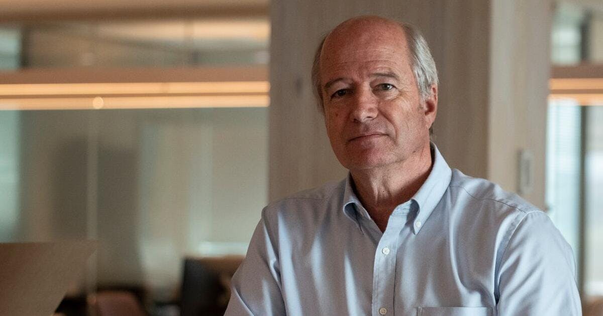 Charles Kimber: “El agua, para lo que nos sirve, es para bajar la temperatura; no estamos apagándolos con agua"