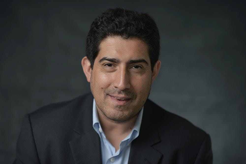 Patricio Navia: Lo que está haciendo el ICE es comportarse como una policía nacional (...) los estadounidenses lo encuentran difícil de entender”