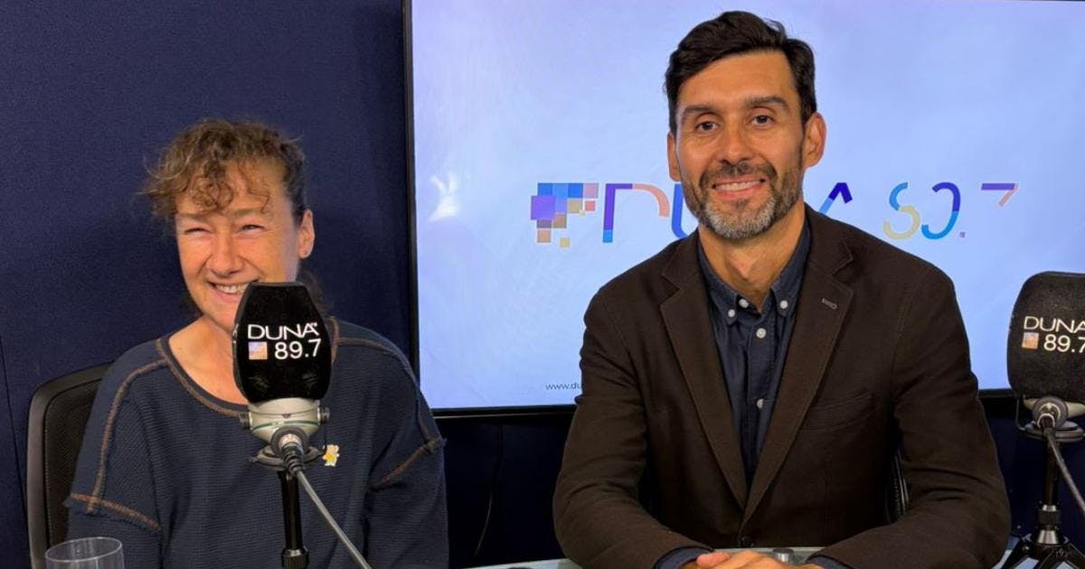 Camila Couve sobre la pintura de su madre Marta Carrasco: "no sé si ella habría hecho una exposición de sus cuadros, por cómo la conocí, por su trabajo muy íntimo"