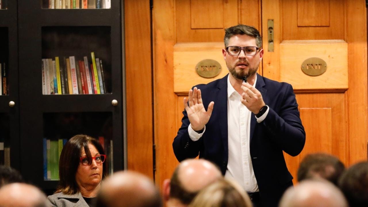 Juan Marcelo Valenzuela y posibles cambios en el Mepco: "Evidentemente, va a haber una subida generalizada de los precios (...) Por su puesto que le va a pegar a la valoración del Presidente"