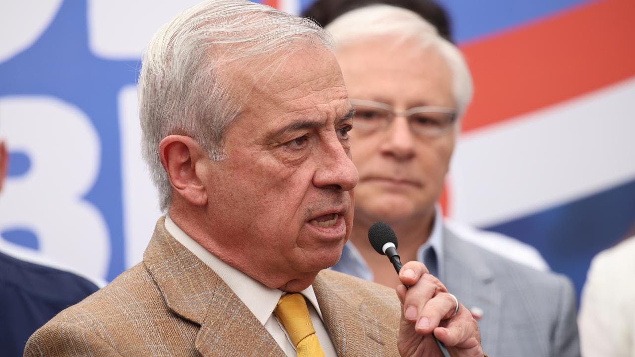 Jaime Mañalich y acusación constitucional en contra de Ximena Aguilera: "Si se tratara de una responsabilidad dudosamente inscrita en la ley, no corresponde a la exministra asumirla"