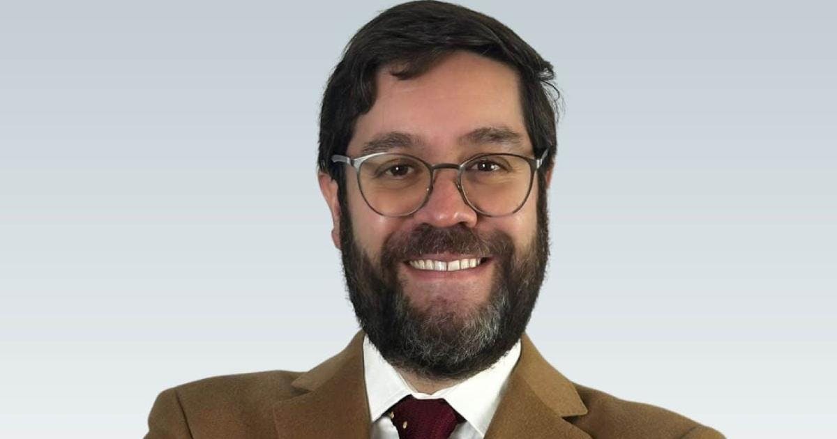 Álvaro Iriarte: “La imagen, que pudo haber sido simplemente una broma (...) puede tener efectos relevantes en un muy bloque importante del Partido Republicano"