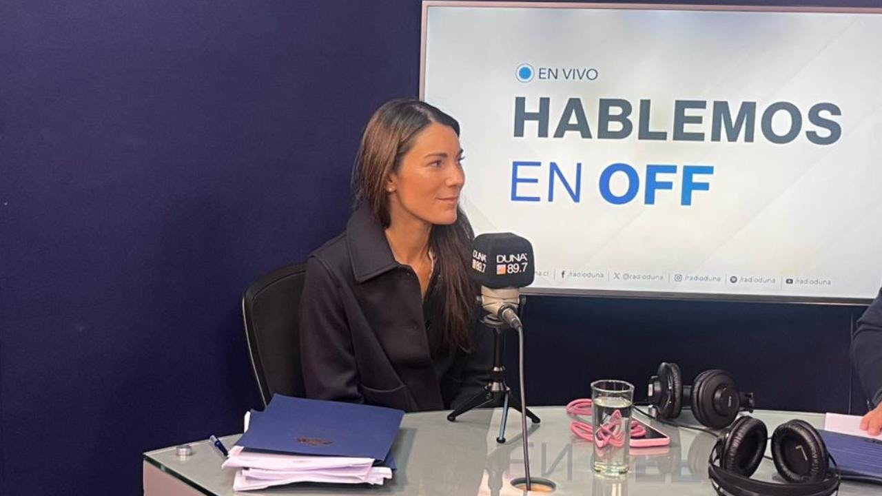 María Paz Arzola: "Los profesores necesitan más facultades (...) Ellos hoy no se están pudiendo involucrar porque tienen la amenaza de la denuncia de la superintendencia"