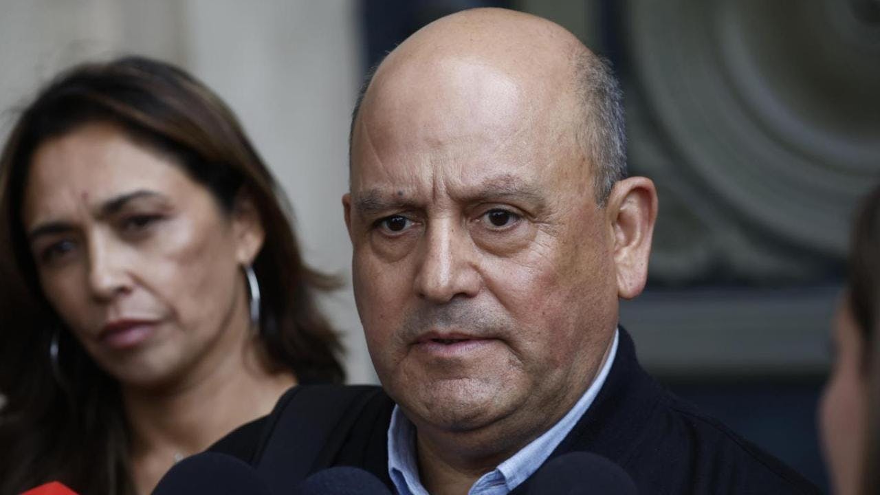 Presidente de la CUT: "El precio del petróleo llegó a los salarios y los gobiernos del mundo, antes crisis importantes, ayudan a paliar. Acá, los trabajadores están pagando la crisis y la guerra"