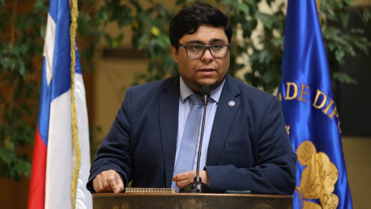 José Carlos Meza y posición de RN con la propuesta actual para el Sence: "No me gusta, pero tampoco me sorprende. Yo creo que es un desmarque"