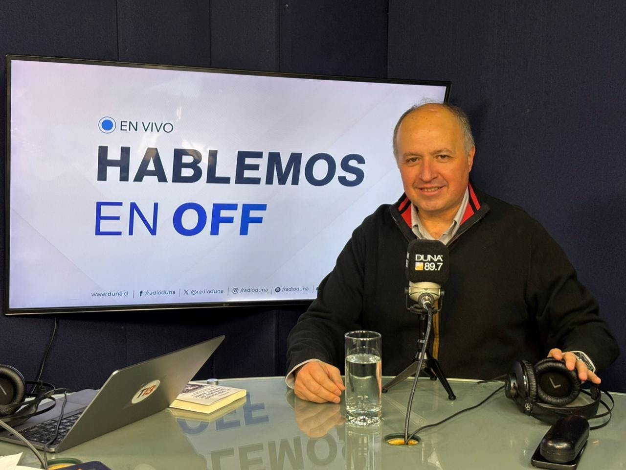 Jorge Insunza: "En muchos aspectos, Boric quiso representar a Allende, como un auténtico heredero (...) Y terminó como una caricatura de revolución"