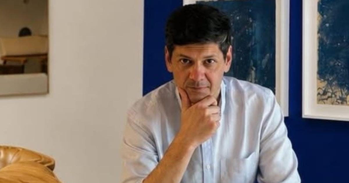 Lorenzo Ellis sobre el objetivo de la exposición de Sergio Rodrigues: "A través de estas 13 piezas, contar su trayectoria, cómo pensaba y qué buscaba con cada uno de sus productos”