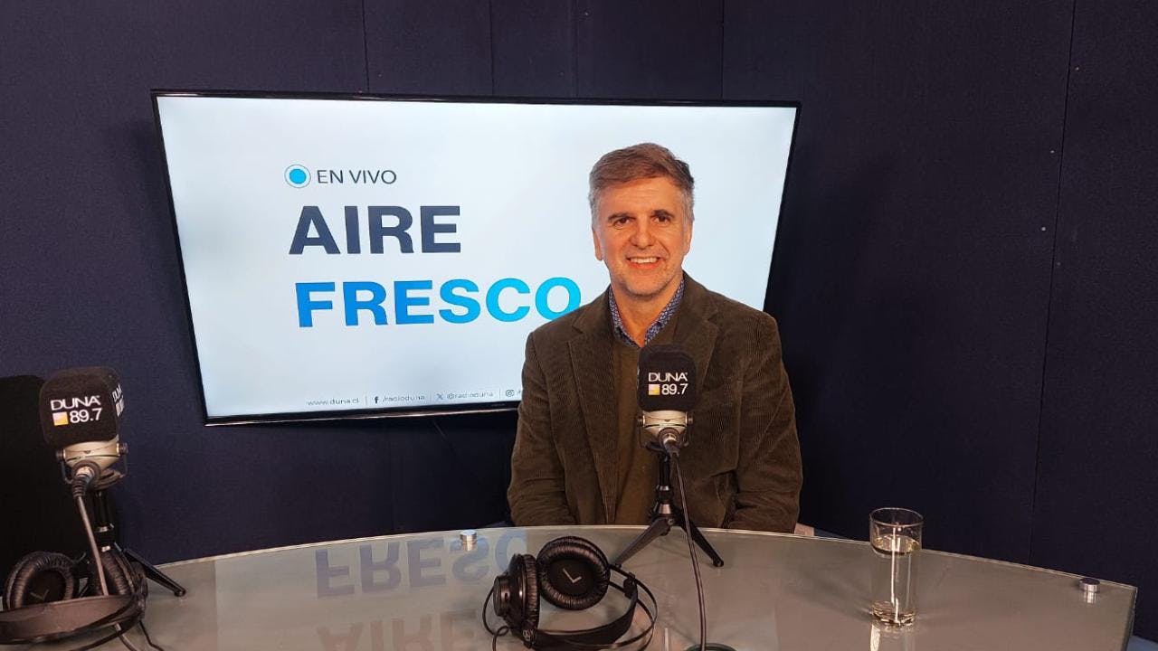 Antonio Lessa, por la Bienal de São Paulo que llegó a Chile: "Habla del concepto poético de humanidad. De la manera en que nos hemos situado en el planeta y nos relacionamos "