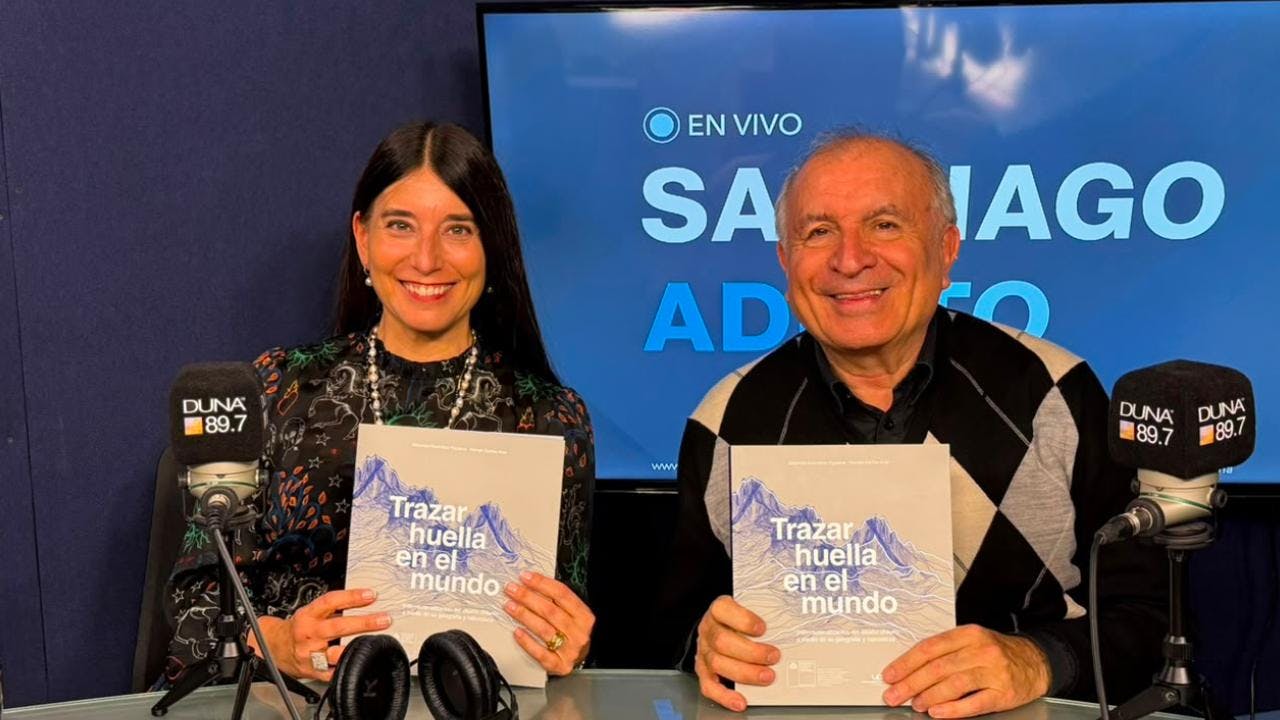 Alejandra Amenábar sobre libro Trazar huella en el mundo: "Siempre partimos diciendo que este libro nace de que el diseño es capaz de hablar de una identidad país y de generar desarrollo económico"