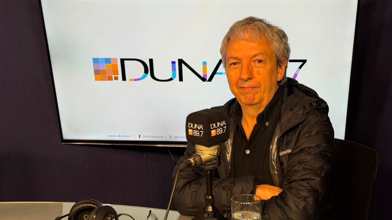 David Toscana sobre su novela El ejército ciego: "La historia la narran los propios ciegos y tienen derecho a narrar su historia como quieran"