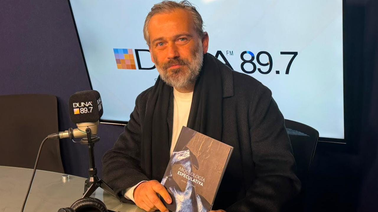 Jean Petitpas por exposición de Sala Gasco con su muestra Arqueología Especulativa: "No son esculturas el interés está puesto en que la experiencia sea la obra"