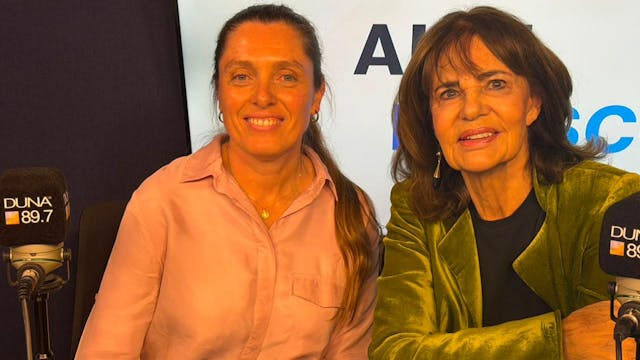 Alicia Rinsche y Isabel Aninat por instalación La hora de la once: "Está inspirado en la loza de mis abuelos"