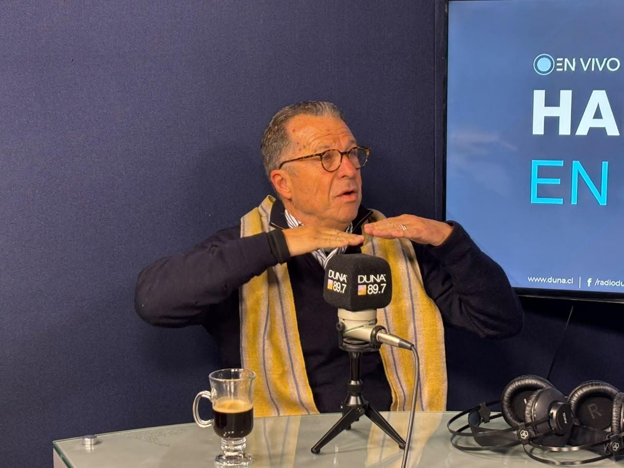 Sebastián Edwards: "Trump quiere ponerle tarifas a todos (...) No hay nadie en el departamento de Comercio en Estados Unidos que tenga sus ojos sobre Chile"
