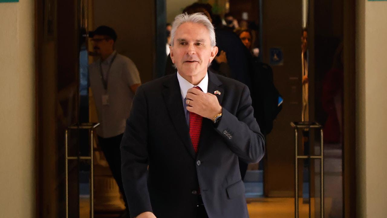 Iván Moreira: "Republicanos debería ser el partido más cerca al presidente, ellos lo llevaron a la Moneda, por lo tanto, ellos tienen un compromiso mayor"