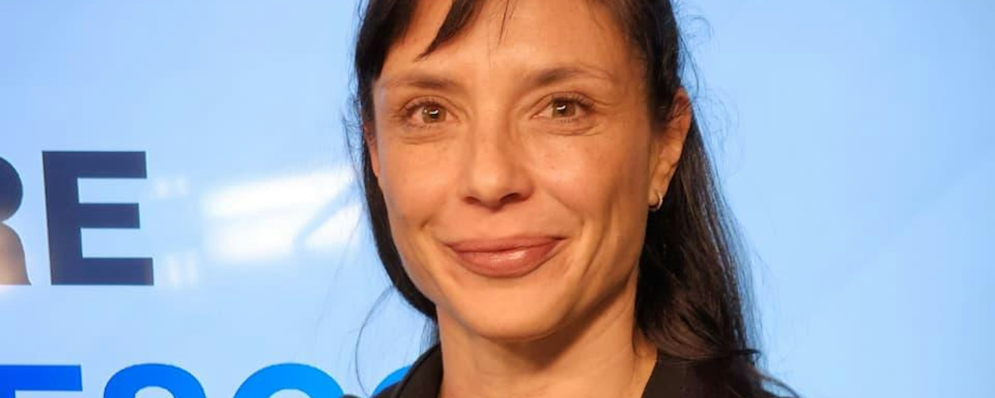 Valentina Ugalde: "Lo que nosotros queremos hacer es programar esas células para que reconozcan a los antígenos que generan la inflamación, para luego apagar y proteger la neuronas."