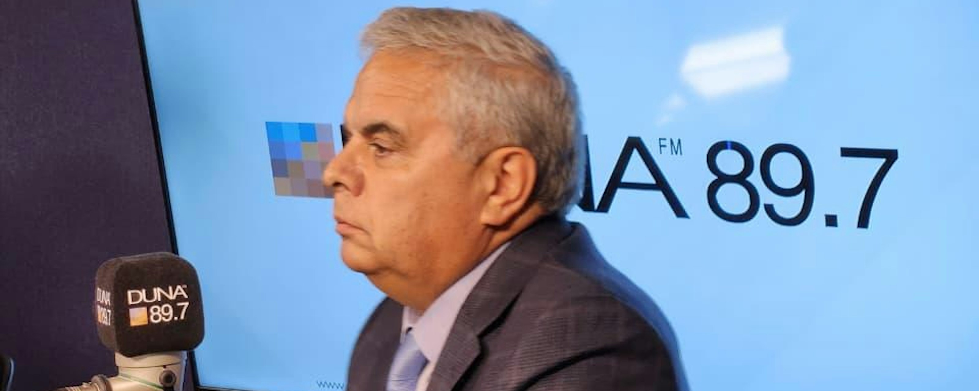 Ricardo Escobar: "Lo que uno ve hoy en día es que los políticos no muestran una ideología clara, y hacen lo que sea que digan las encuestas o lo que este de moda"