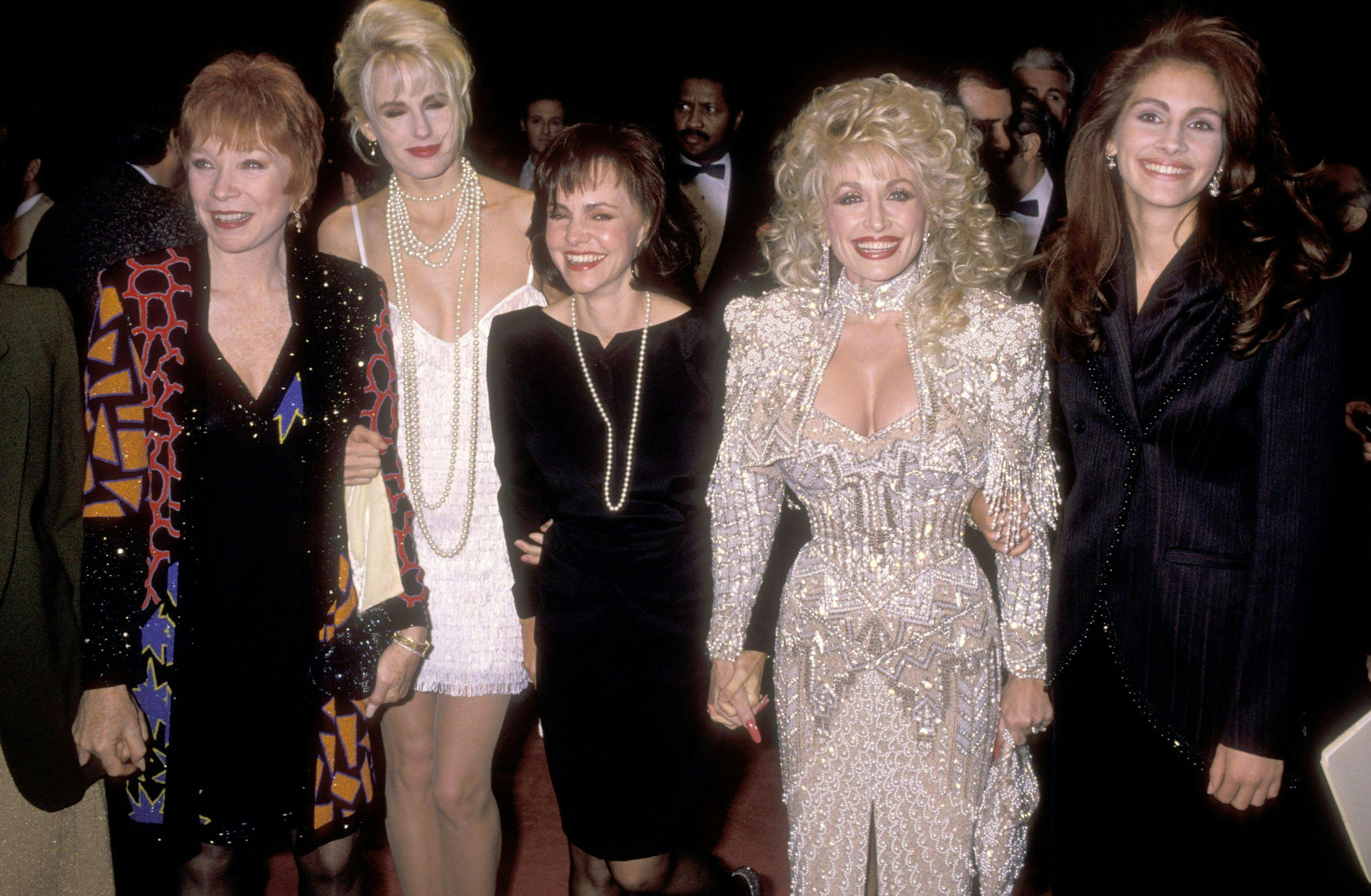 Magnolias de acero y Dolly Parton’s Coat of Many Colors: Las icónicas películas de Dolly Parton