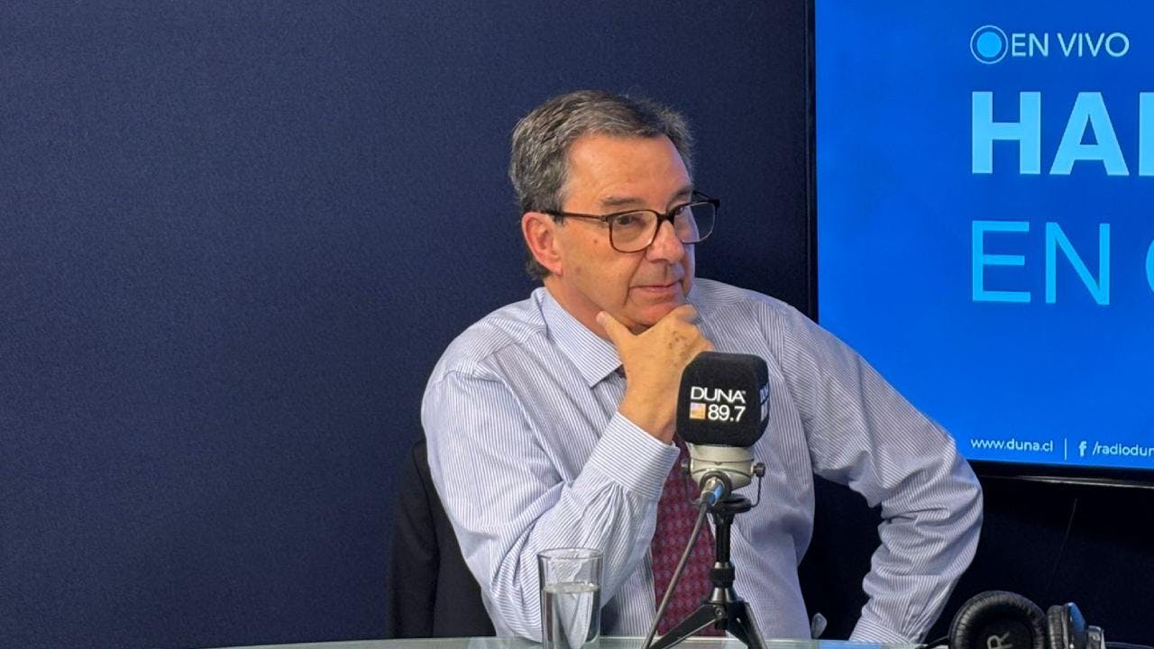 Fernando Barros: "A esta altura no hay discusión cuando el ministro de Defensa y el comandante en jefe de la Armanda dice que el estrecho es chileno se acabó la discusión"