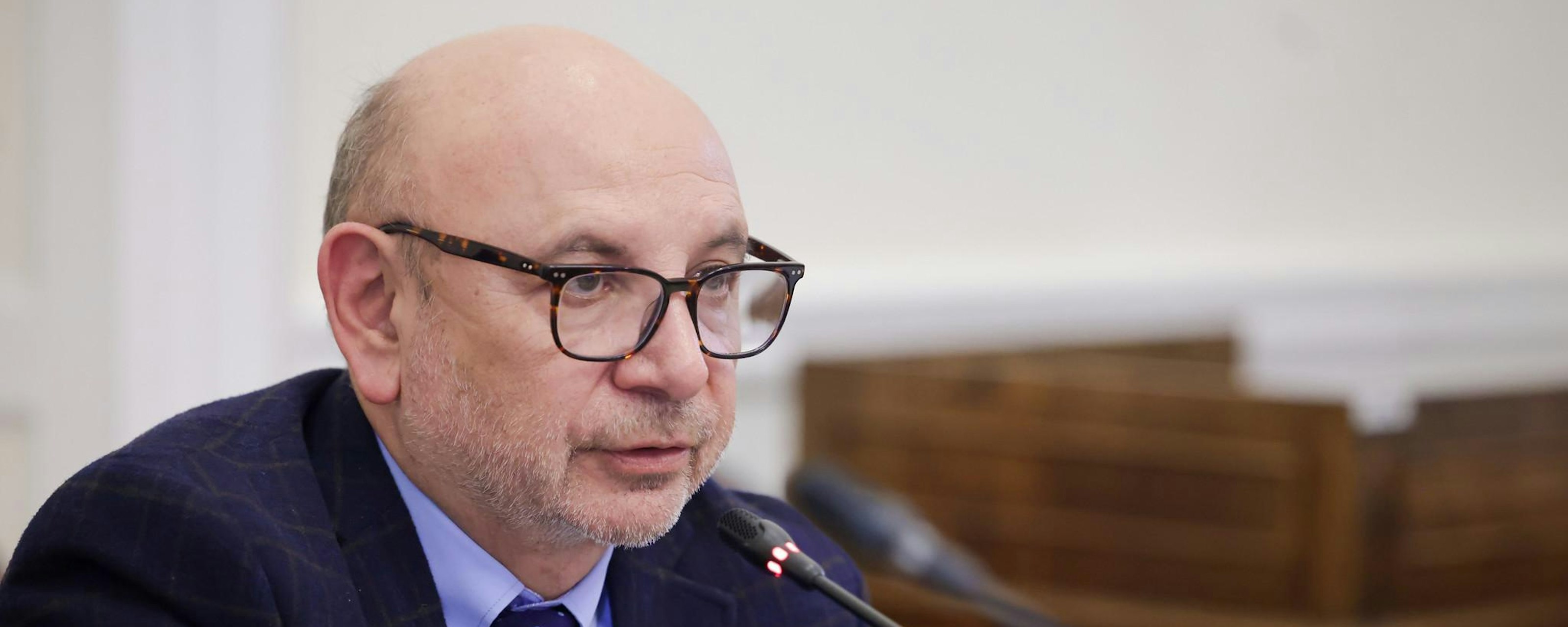 Juan Luis Castro por polémica sobre el estrecho de Magallanes: "No estamos al borde de una guerra, pero la situación ha sido extremadamente confusa"