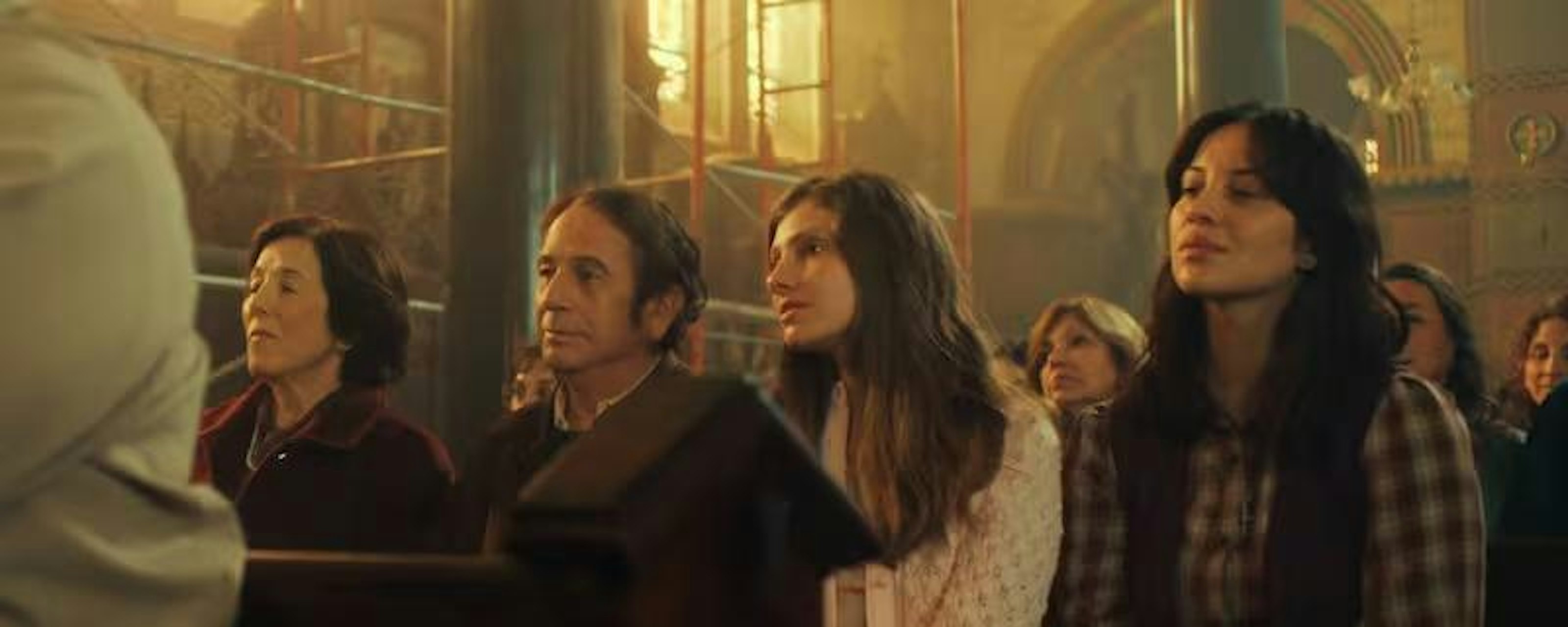 Paula Frederick y todo lo que tienes que saber sobre el nuevo estreno chileno: "Catedrales"