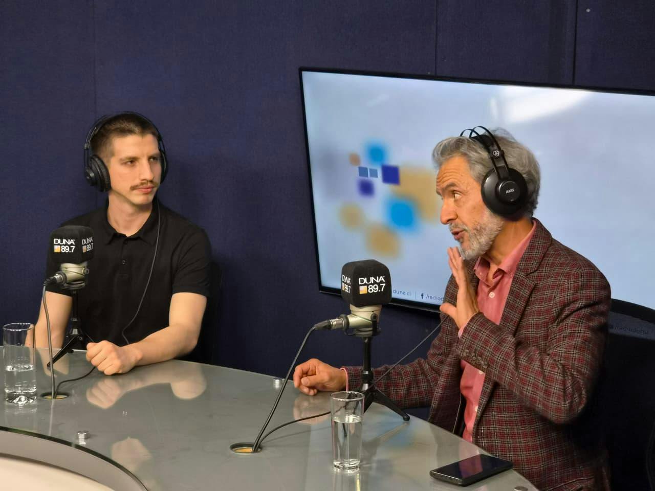 Nicolás Alaluf y Luis Ureta: "La obra sabe adaptar muy bien este clásico del 1800 a la actualidad, donde ha venido público joven y se ha visto reflejado en estas situaciones".