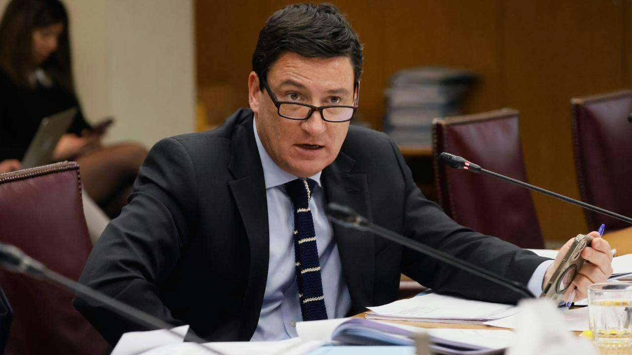 Arturo Squella responde a Paulina Vodanovic por propuesta en seguridad: "No es así, tuvimos conversaciones con todos los integrantes de la Comisión de Constitución, estas se mantienen en reserva"