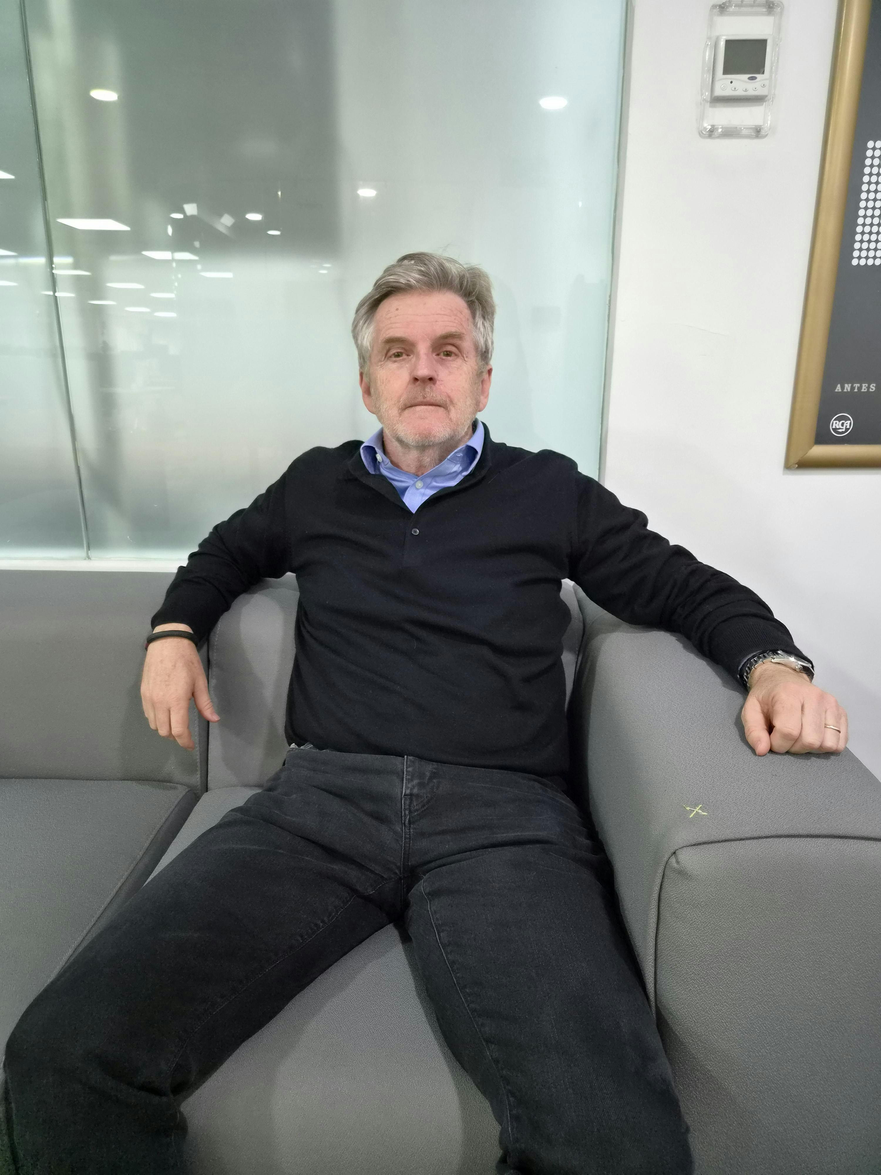 Patrick Turner: "Hoy recién se publicó lo que se va a votar mañana; y si la derecha catalana se suma, salen los decretos. No hay debate parlamentario"