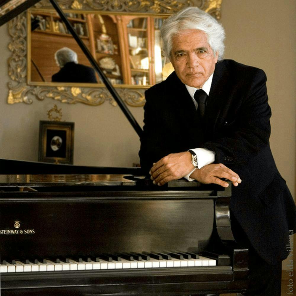 Roberto Bravo: "En Europa todos los compostiores son parte de la historia de una ciudad"