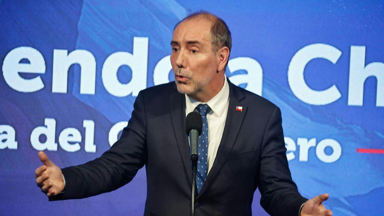 Louis de Grange por rebaja del TAG: "Es un activo que es de todo los chilenos, por lo tanto, cada vez que hay una rebaja en un punto se está beneficiando a los usuarios"