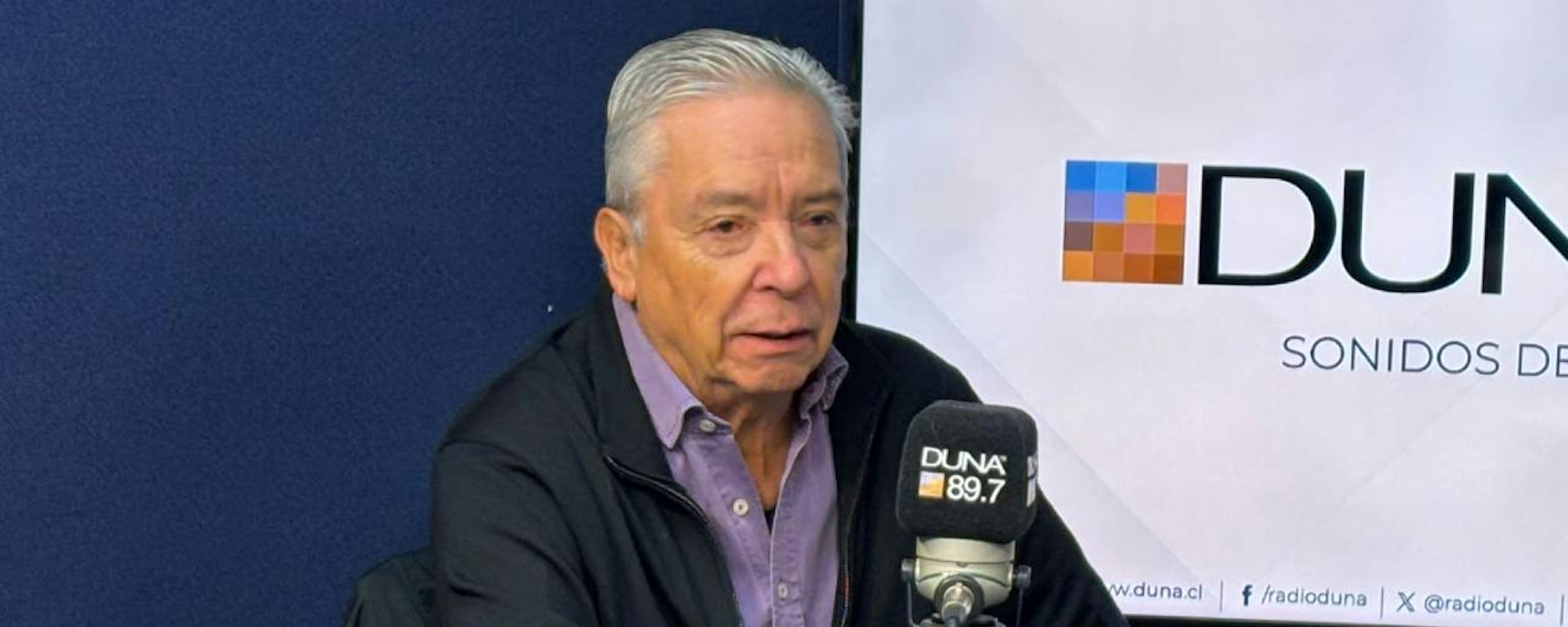 Carlos Ominami por eventual candidatura de Bachelet: "Dada esa particularidad de Michelle Bachelet de unificar en conjunto la oposición, nadie se le va a levantar. Contra Bachelet nadie"