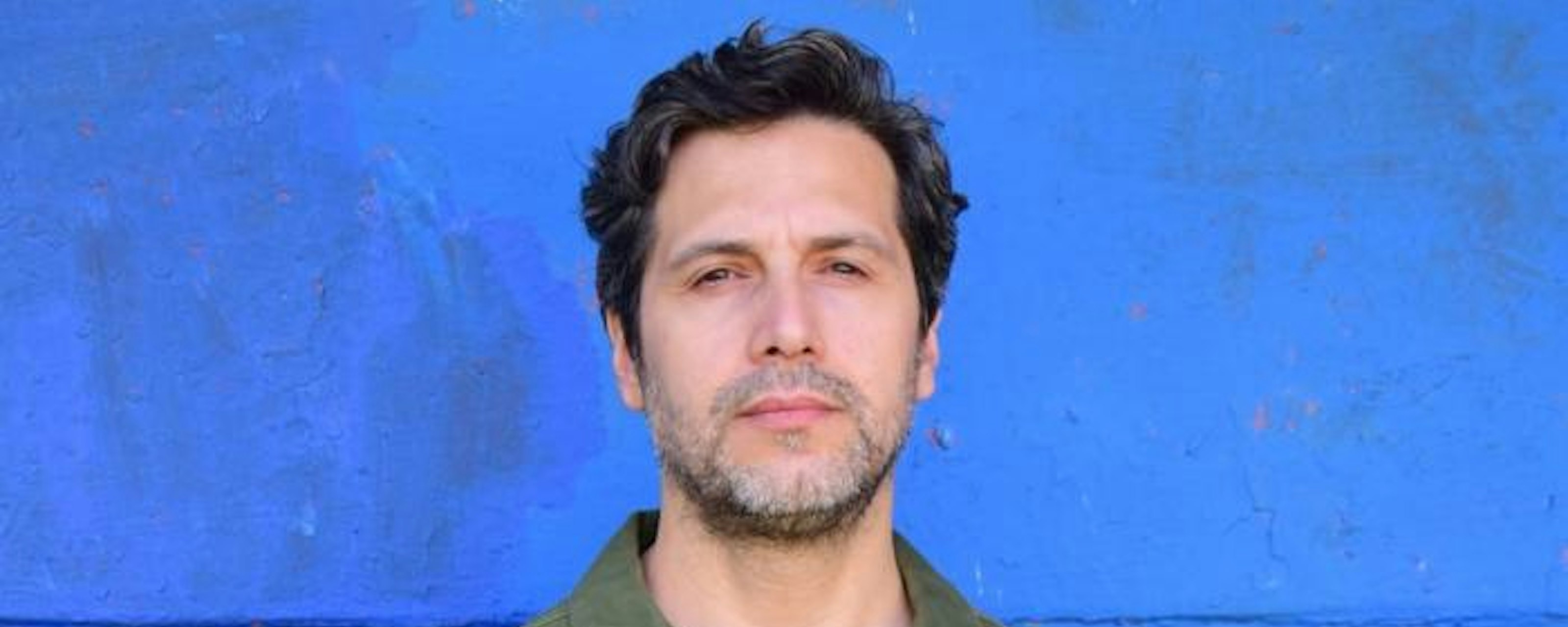 Felipe Reyes: “El origen del libro está en otras investigaciones y textos que yo he escrito, muy ligadas a la industria editorial chilena”