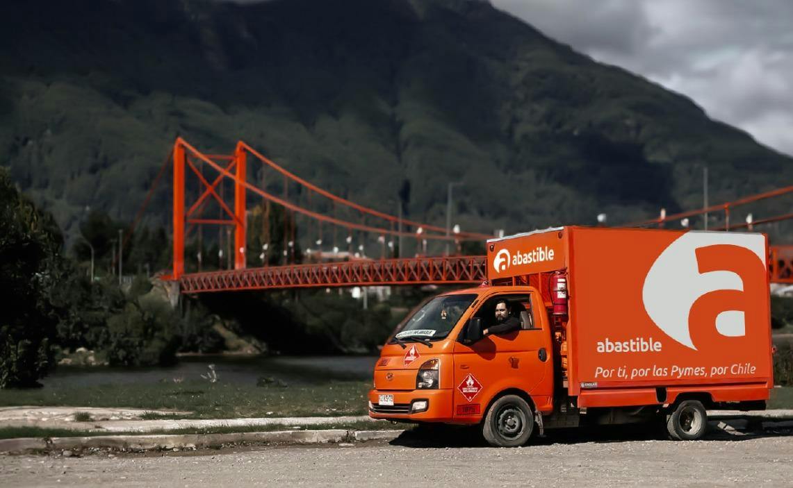 Abastible impulsa iniciativa que facilita el acceso y formación de inteligencia artificial a pymes