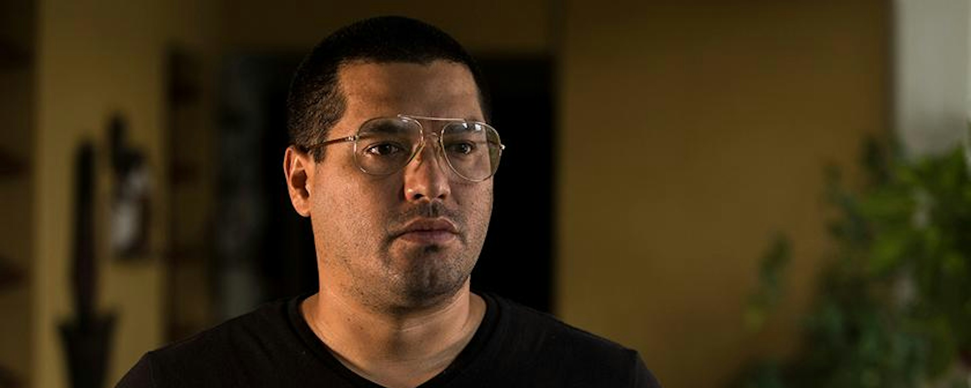 Óscar Martínez: "La democracia en El Salvador fue frágil y ridícula, pero lo que no voy a comprar es que la solución sea una dictadura"