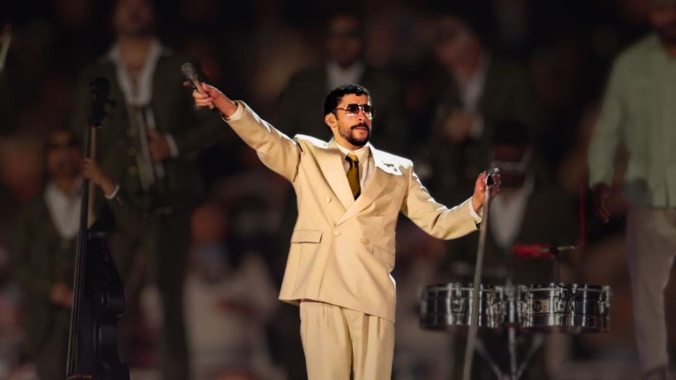 Bad Bunny domina el género urbano en 2025 con su incursión en la salsa