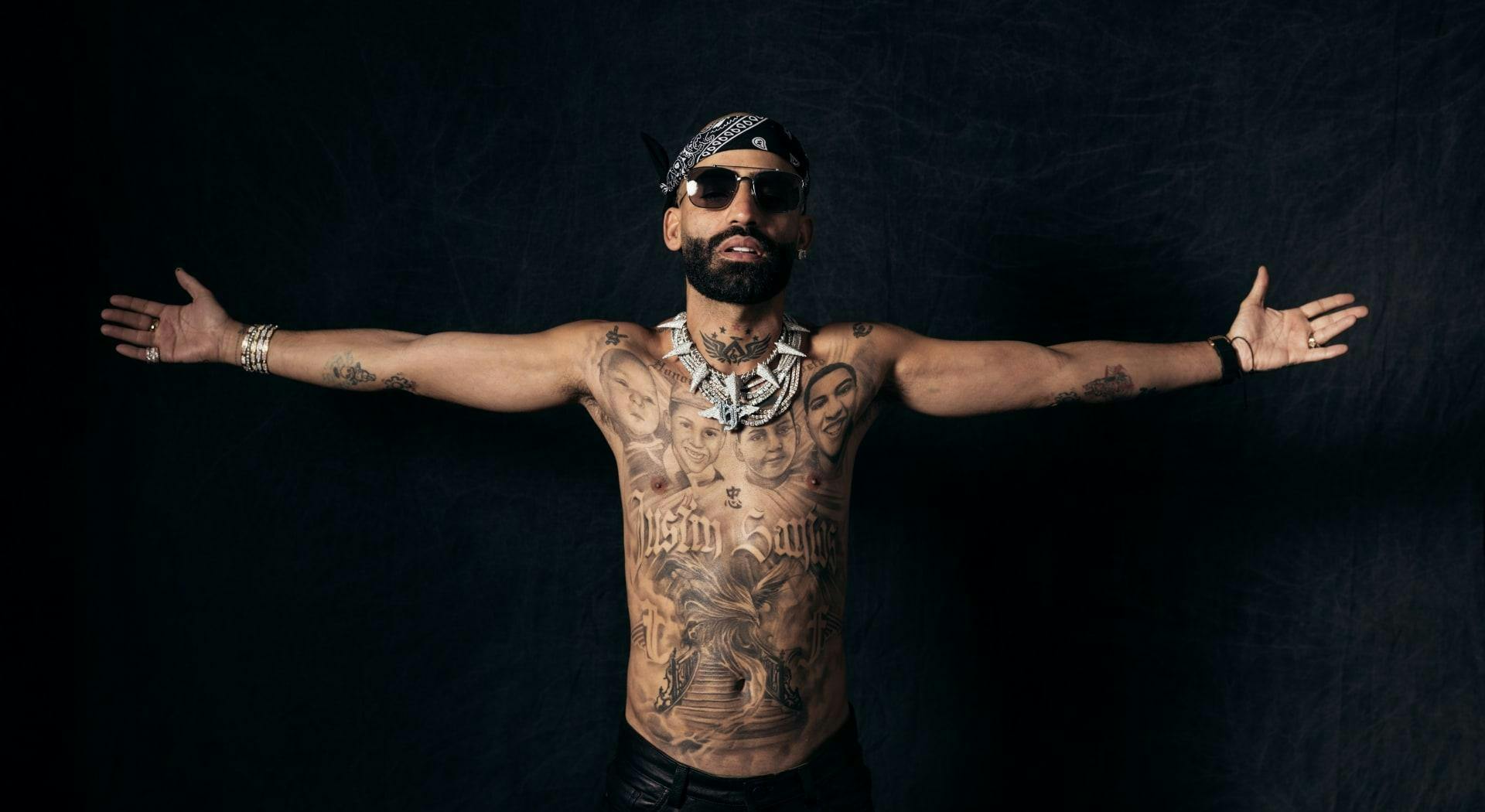 Arcángel presenta La 8va Maravilla, un álbum marcado por la sobriedad