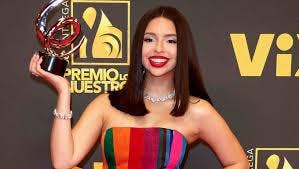 ¿Podría desaparecer la nominación de Ángela Aguilar en Premios Lo Nuestro 2026? Acusan posible incumplimiento de reglas