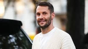Jacquemus presenta a su abuela como la primera embajadora de la marca