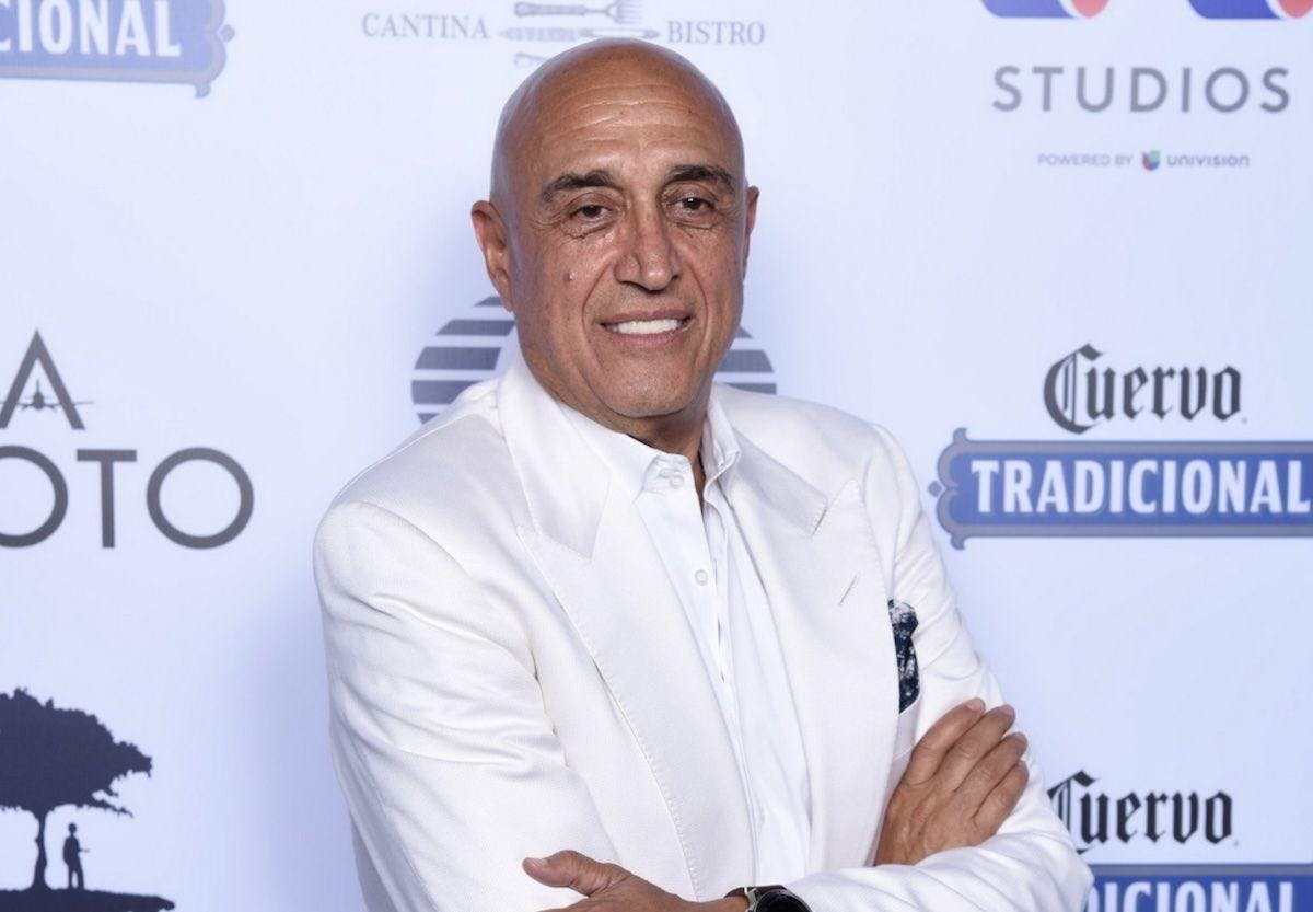 📰 Muere Pedro Torres, famoso productor mexicano y exesposo de Lucía Méndez, a los 72 años