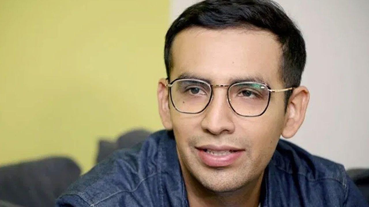 Capi Pérez se despide de su abuelo tras anunciar la llegada de su segundo bebé