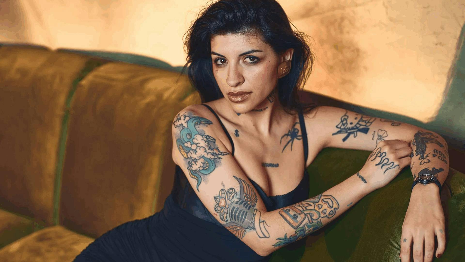 Cazzu sorprende al cantar a todo pulmón los clásicos de Alejandro Fernández